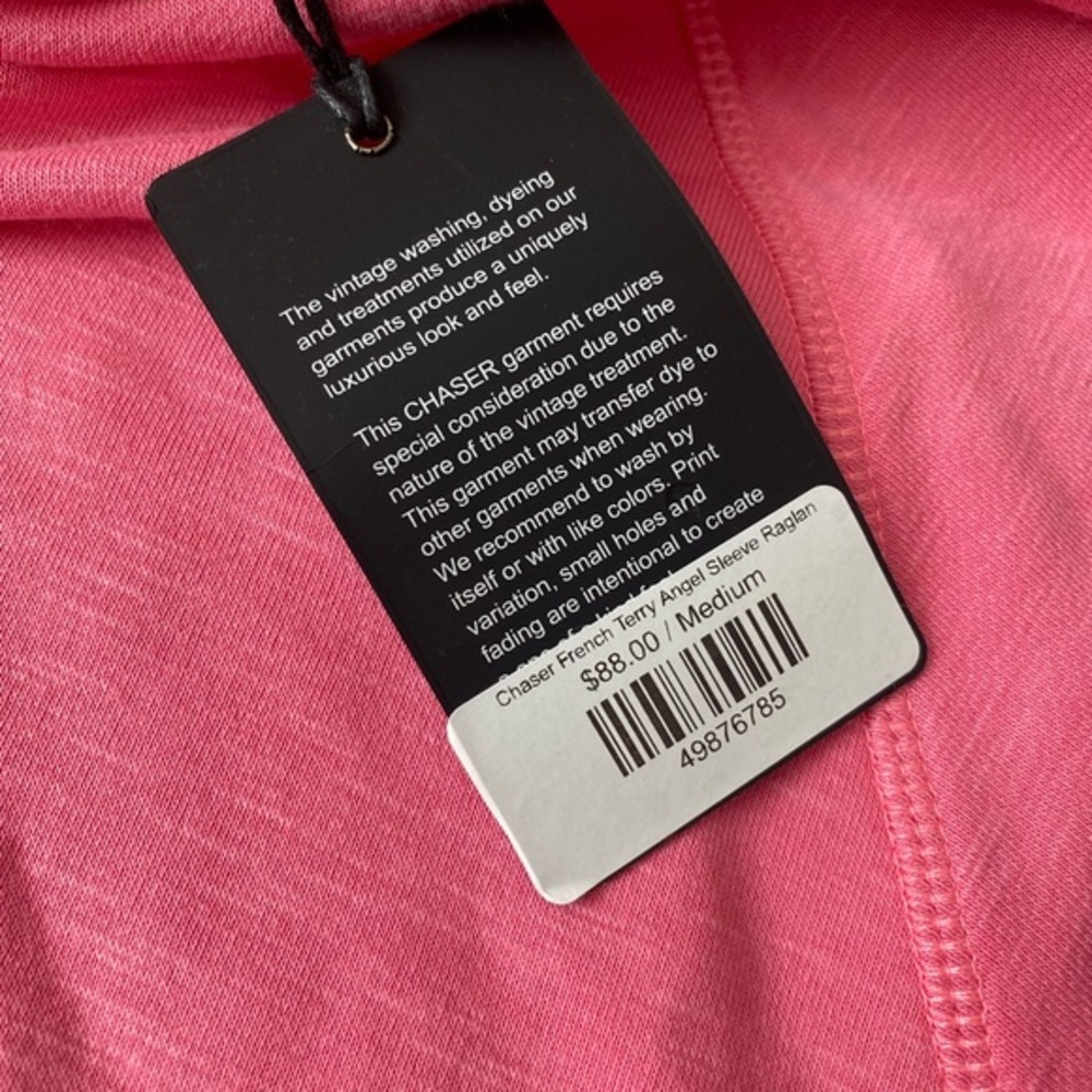 NWT! PINK slightly cropped/wide sleeved CHASER top - Picture 6 of 10